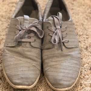 TOMS Sneakers